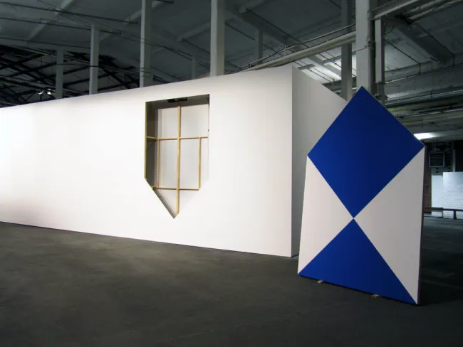Abbas Akhavan, Study for a Blue Shield, 2010. Avec l’aimable permission de Catriona Jeffries.